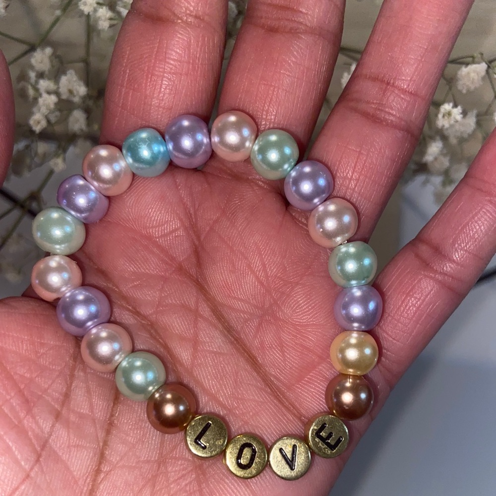 Handmade LOVE Alphabet Glass Bead Bracelet